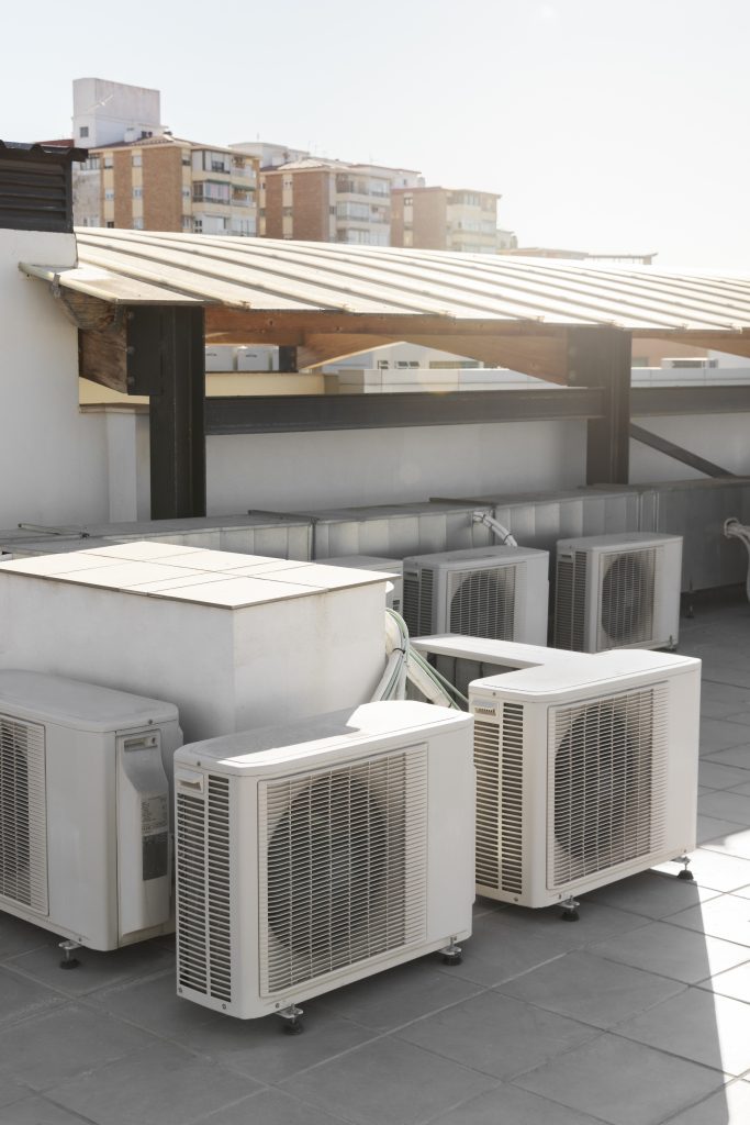 Execução de serviço de climatização Jeff Elite